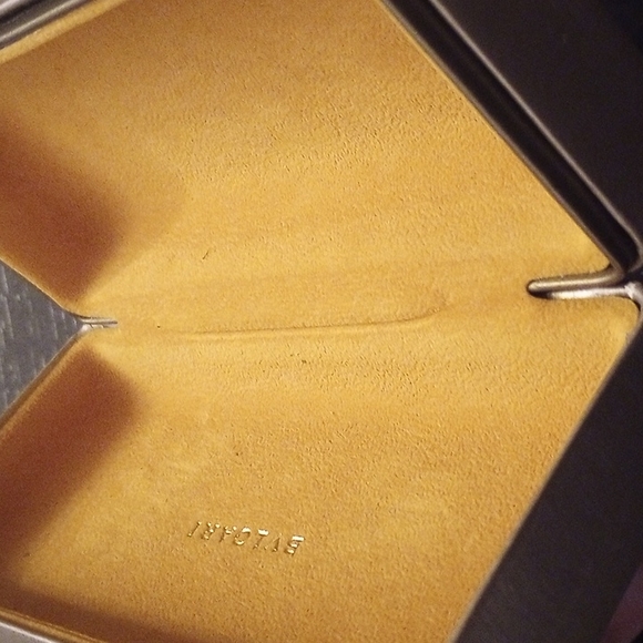 Beautiful Bvlgari Sunglasses Case - Picture 4 of 4